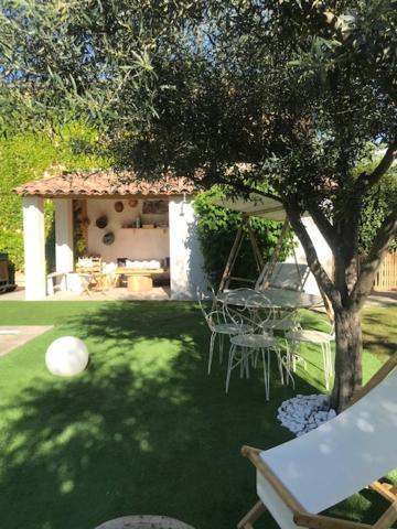 La Maison 1440 ลีล-ซูร์-ลา-ซอร์ก ภายนอก รูปภาพ